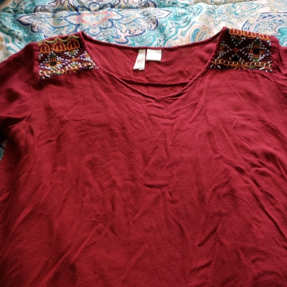 Bell sleeved shirt with embroidery design
